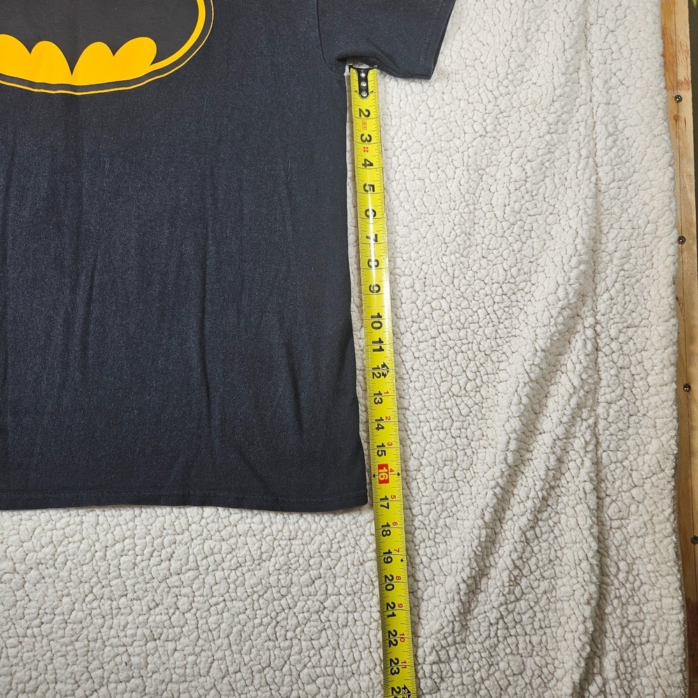 Batman Gildan Heavy Cotton Black Graphic T-Shirt Mens Large Yellow Bat Logo L - Picture 7 of 11